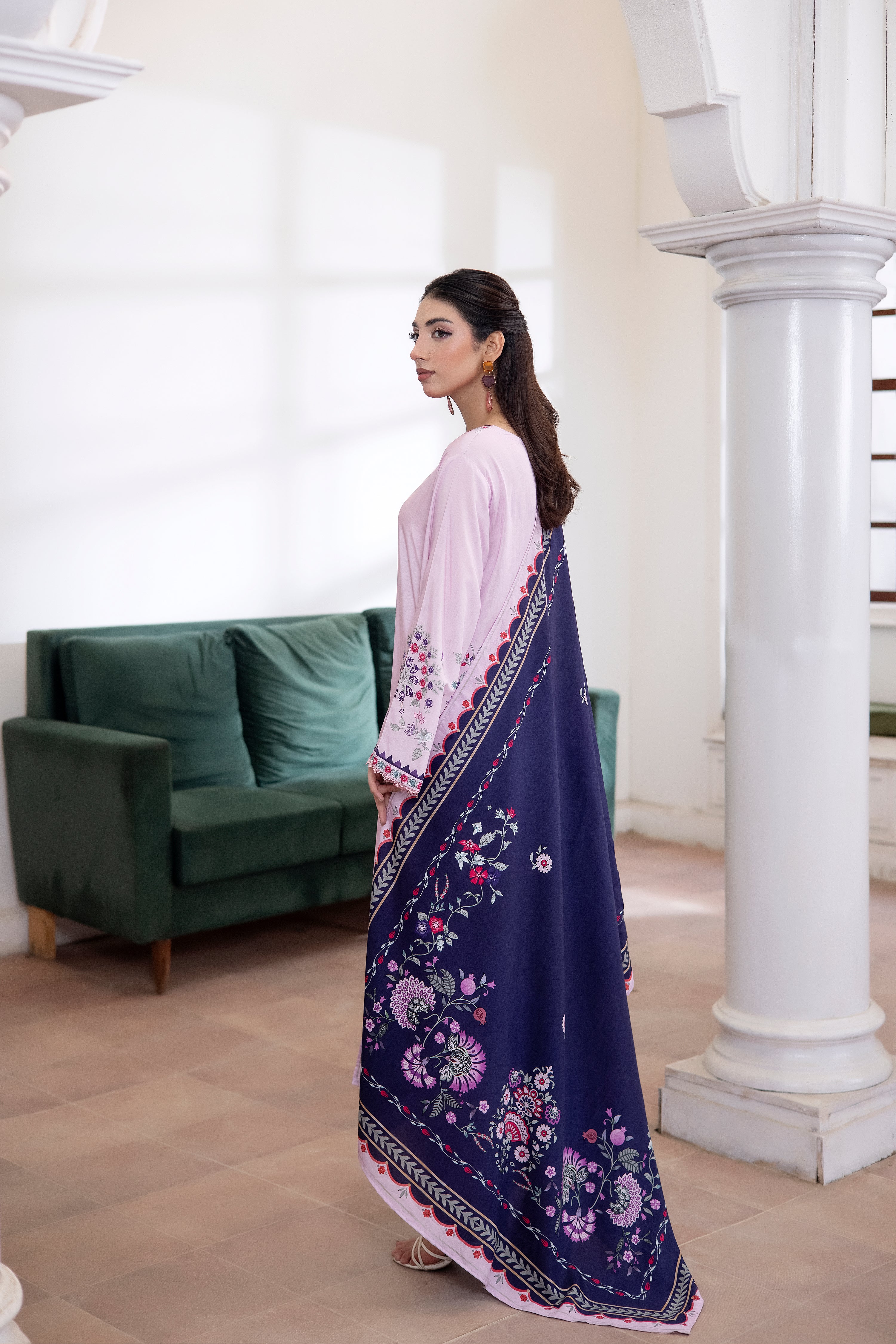 Zareen-02