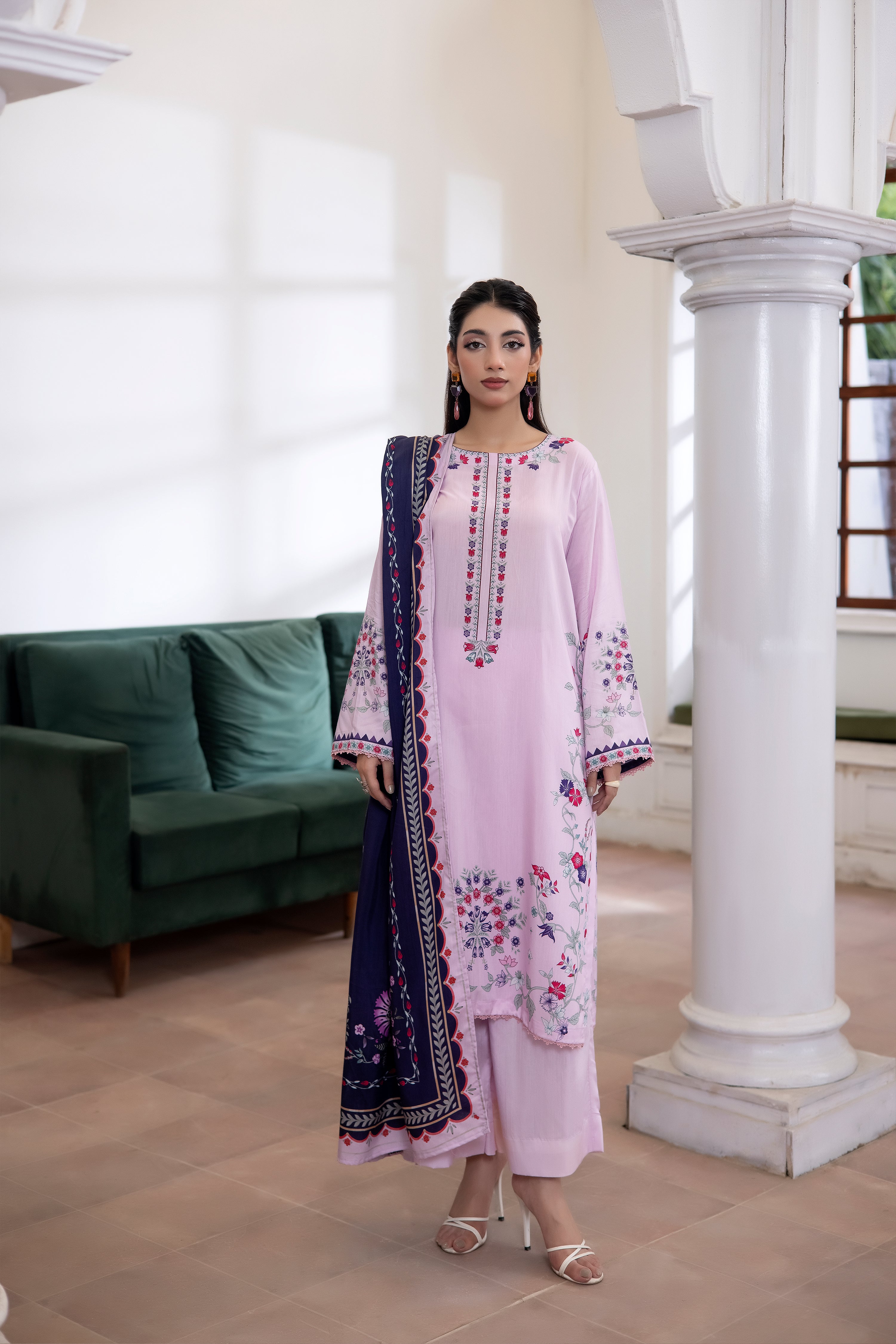 Zareen-02