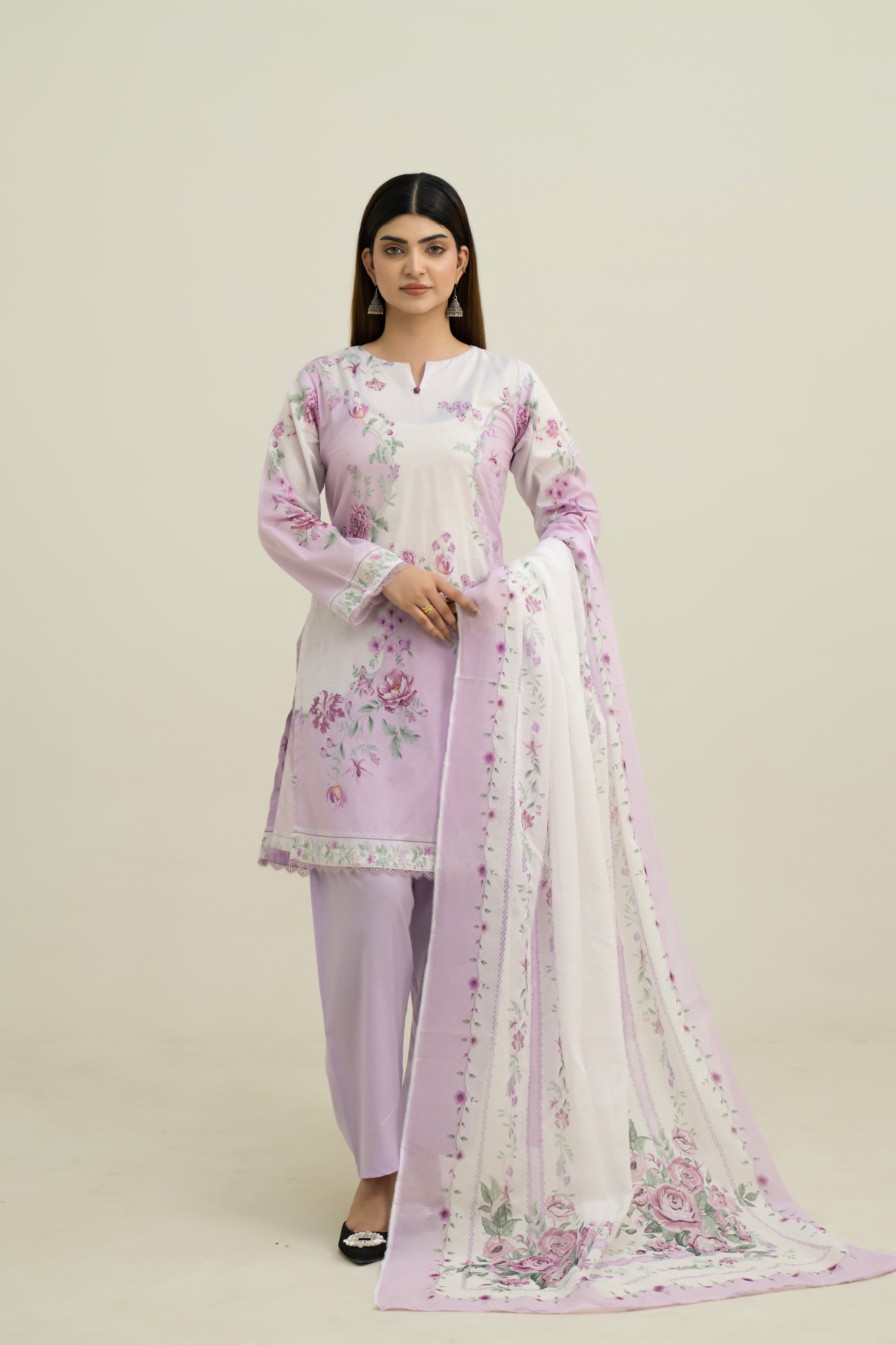 Momina-04