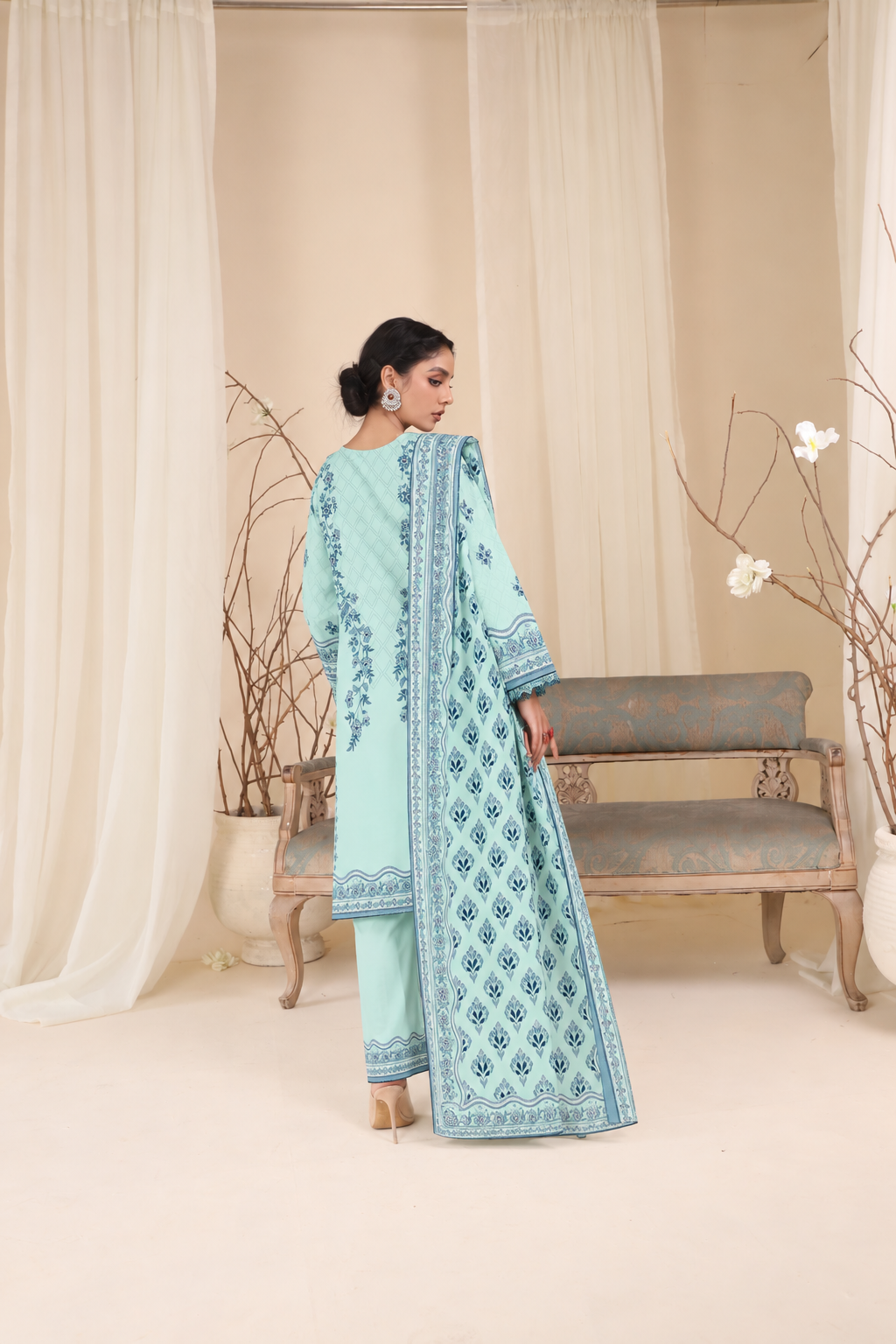 Nisha-01