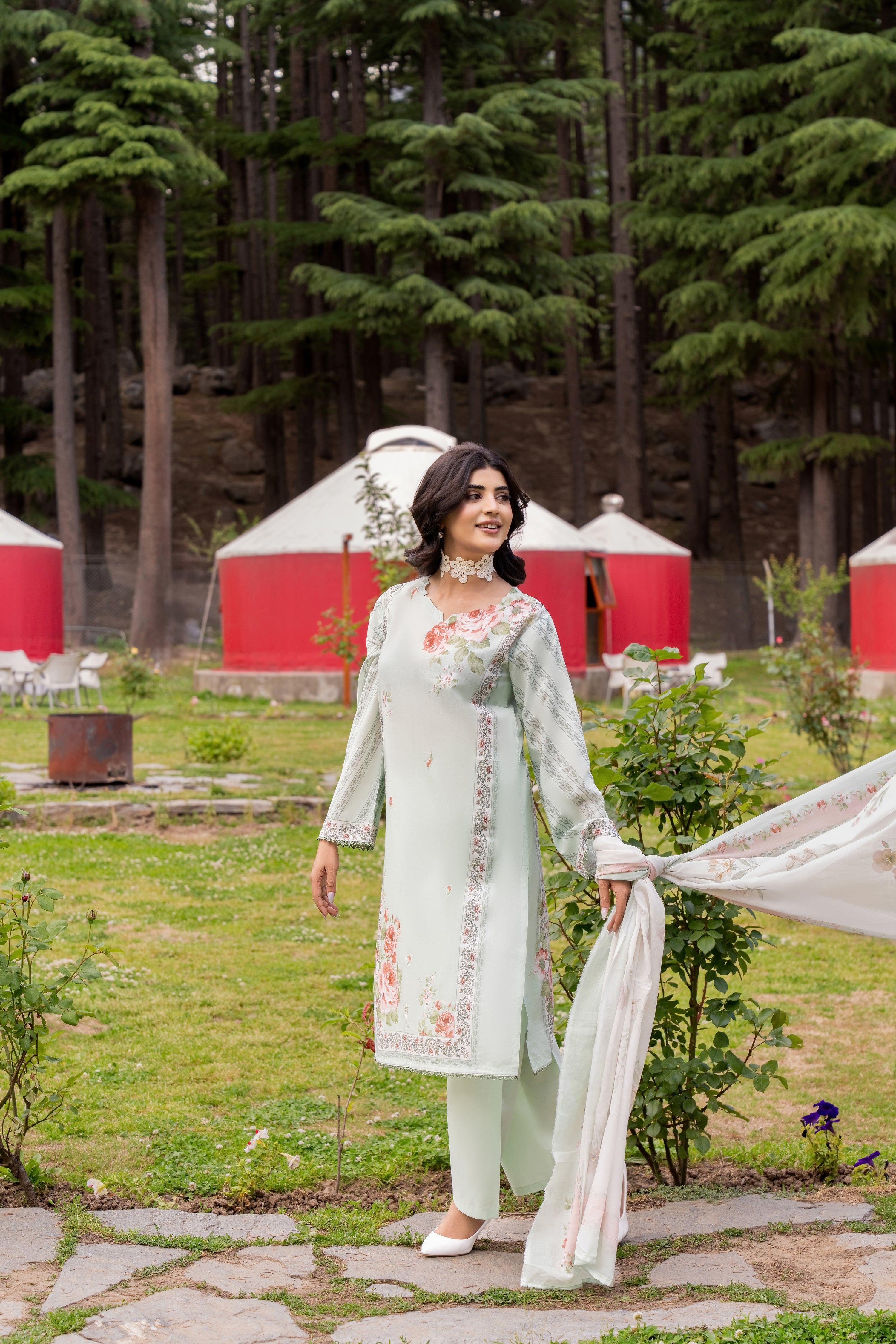 Naaze Gul-09